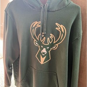 Bucks NBA hoodie in green